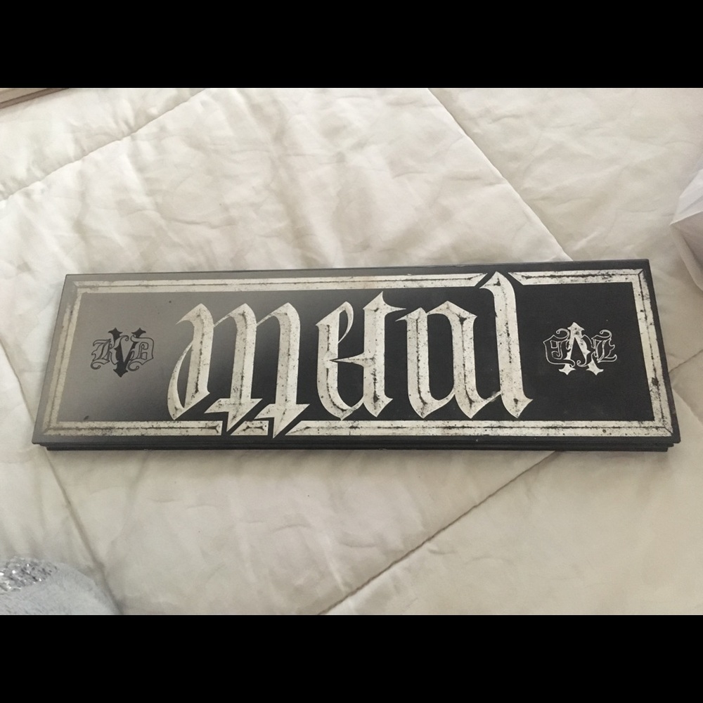 KAT VON D MATAL MATTE PALETTE